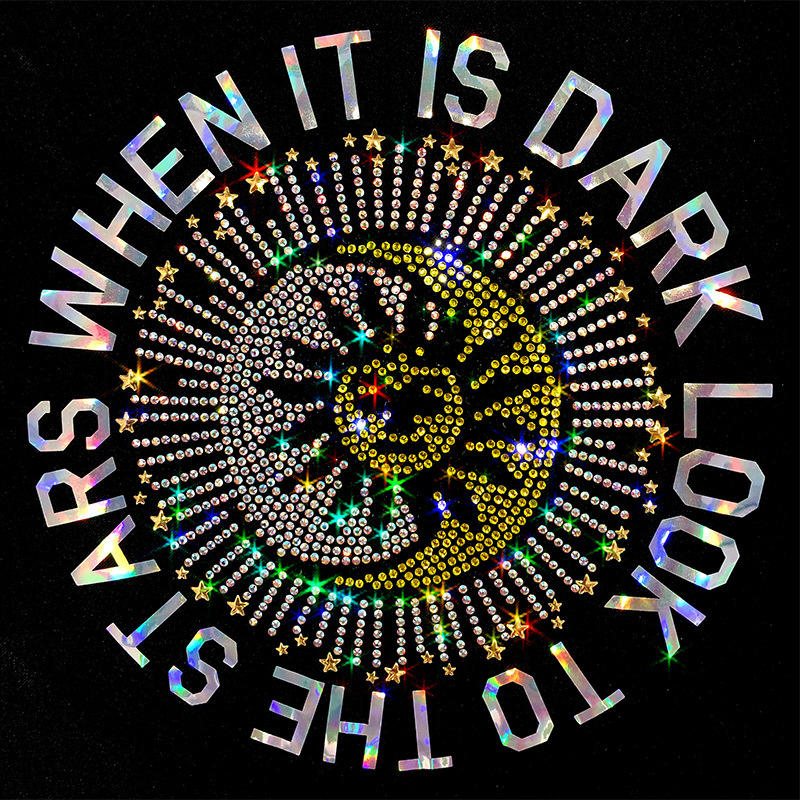 新款幻彩烫画热溶胶烫钻图案男装烫钻烫图反光变色字母t恤烫图