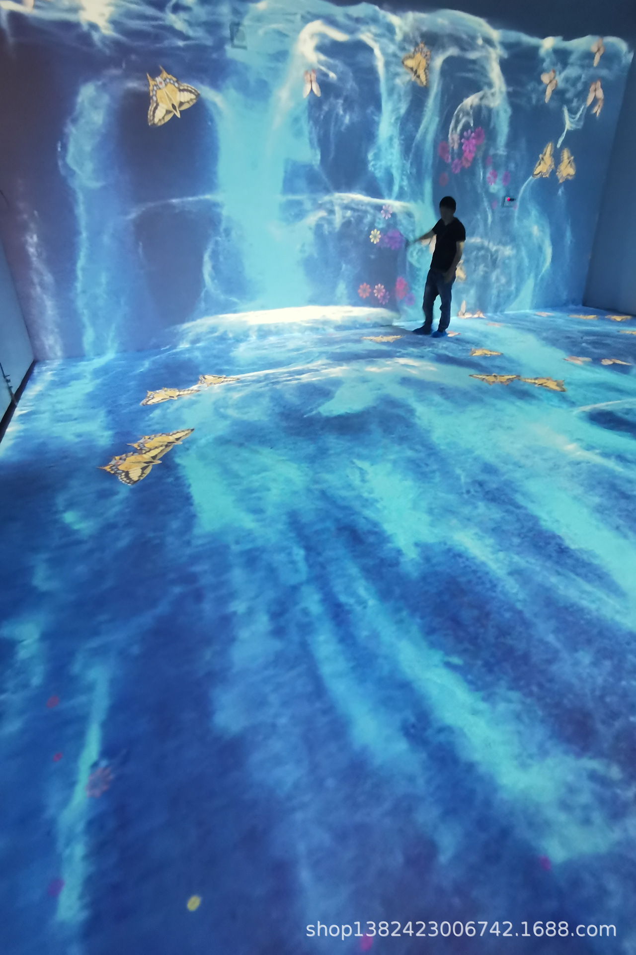 3d地面互动投影墙面全息互动投影系统沉浸式餐厅儿童游乐场投影仪