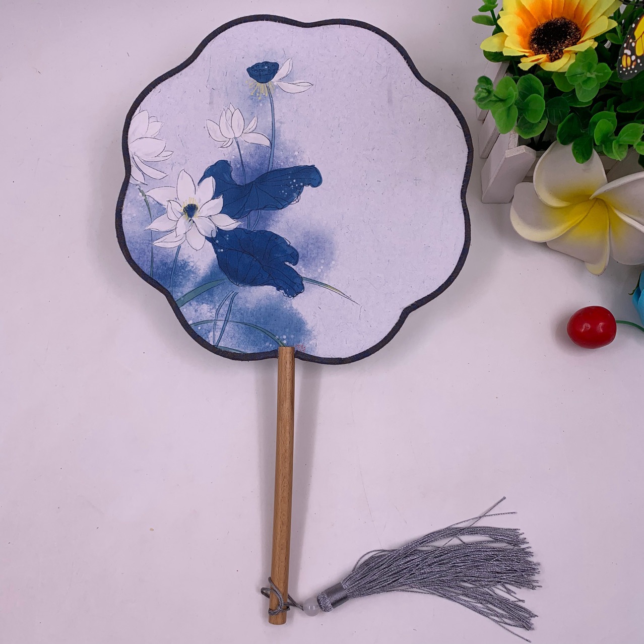 古风团扇汉服宫廷扇圆扇旗袍秀扇子绢布花瓣梅花形宫扇花边形团扇