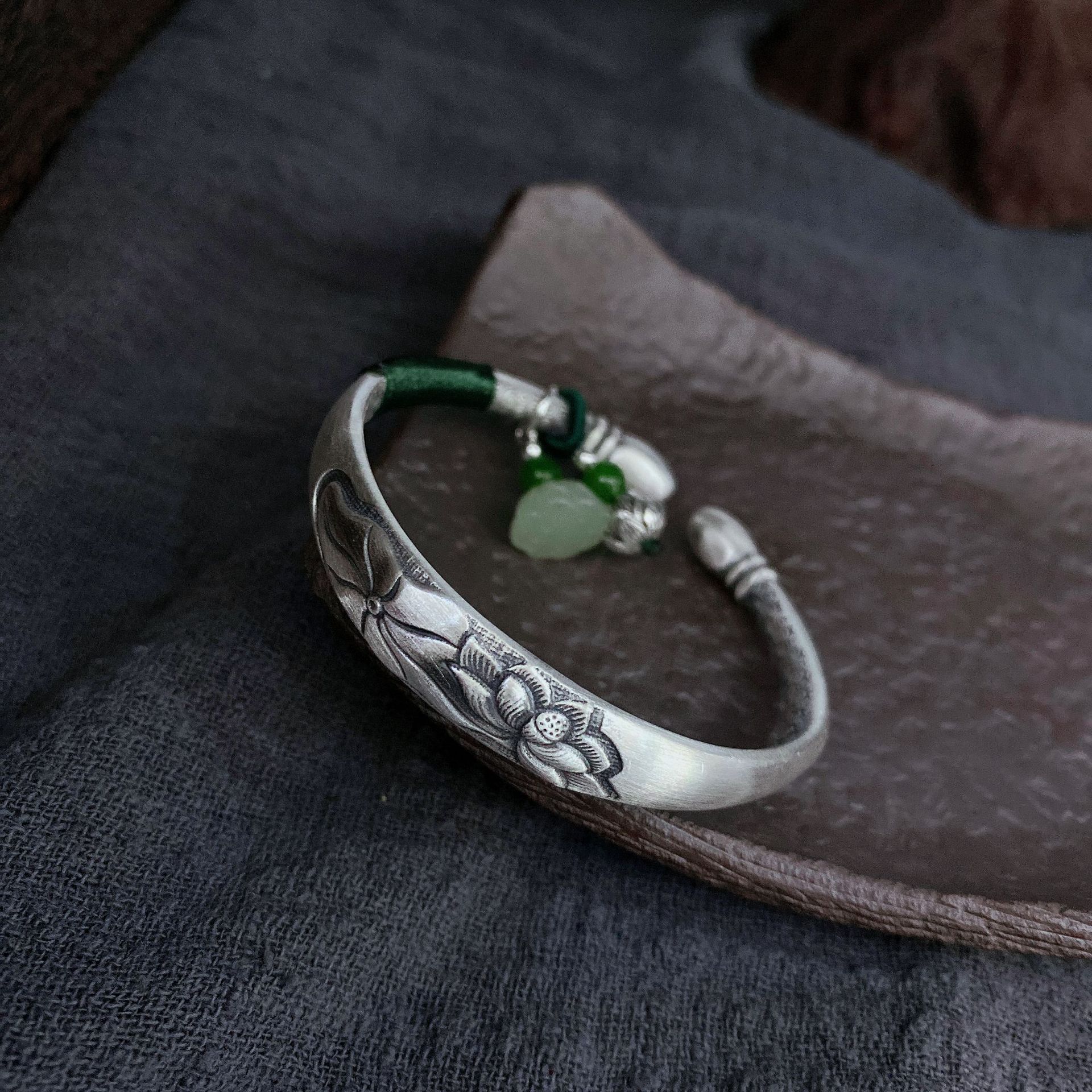 乾龙荷花银手镯纯银999足银年轻款实心开口性个国风荷叶莲花镯子