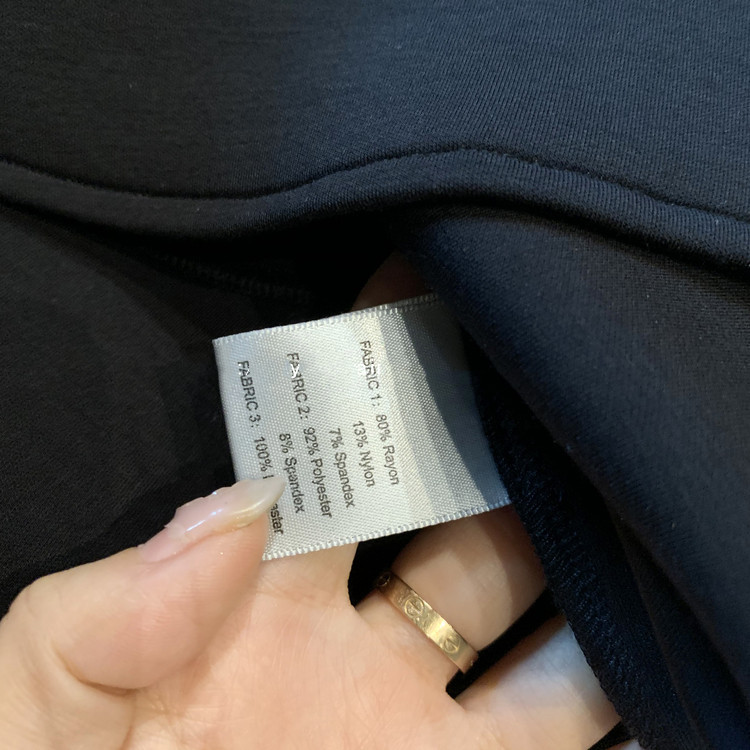 重工蕾丝拼接宽松显瘦小黑裙女士中长款连衣裙