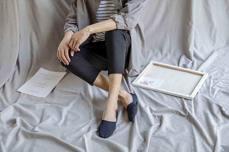 2020春夏新品男士冰丝隐形袜浅口船袜男薄款透气无痕不掉跟短袜套