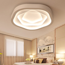 现代简约卧室吸顶灯LED玫瑰花浪漫铁艺个性灯具房间客厅跨境宽压