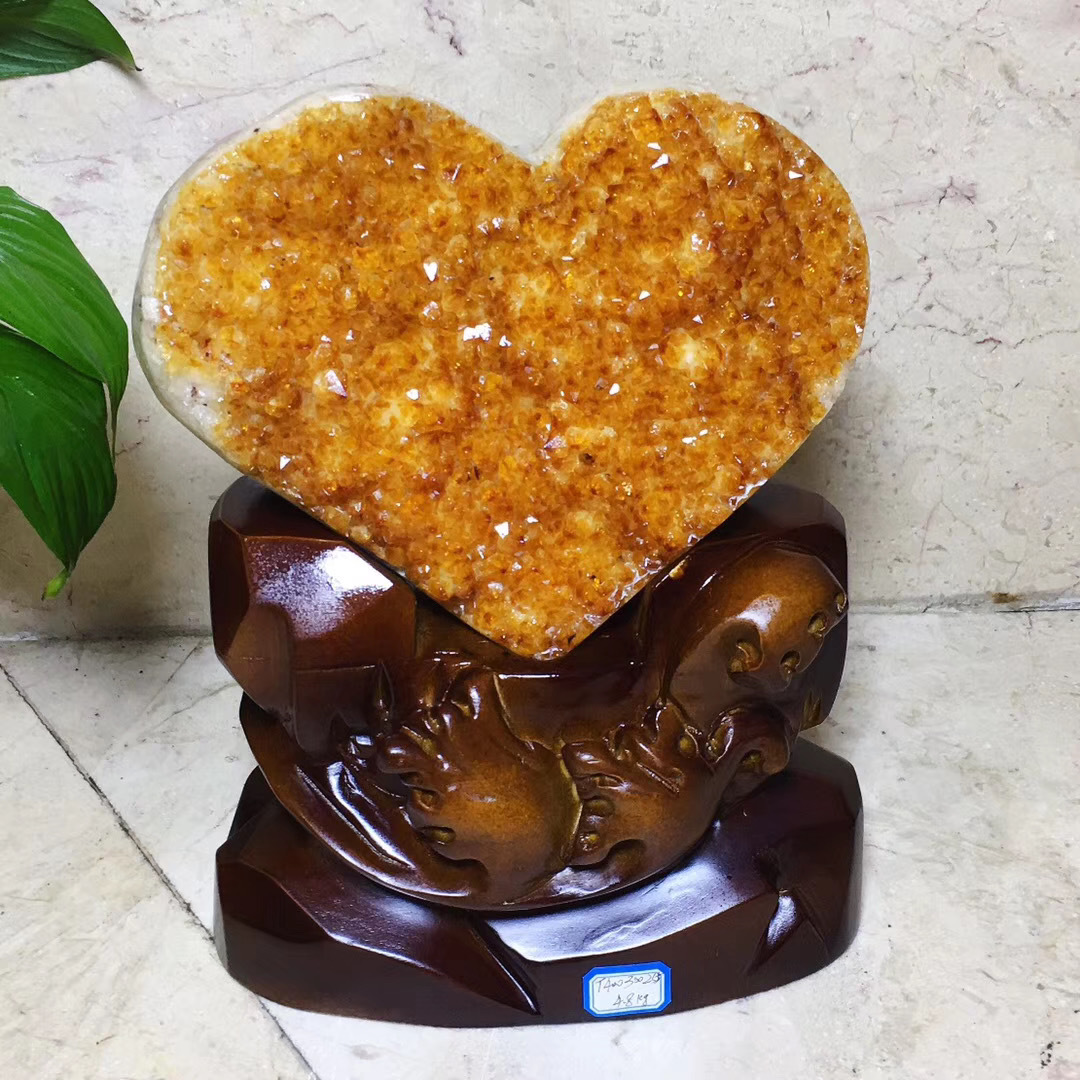 心型黄水晶洞摆件