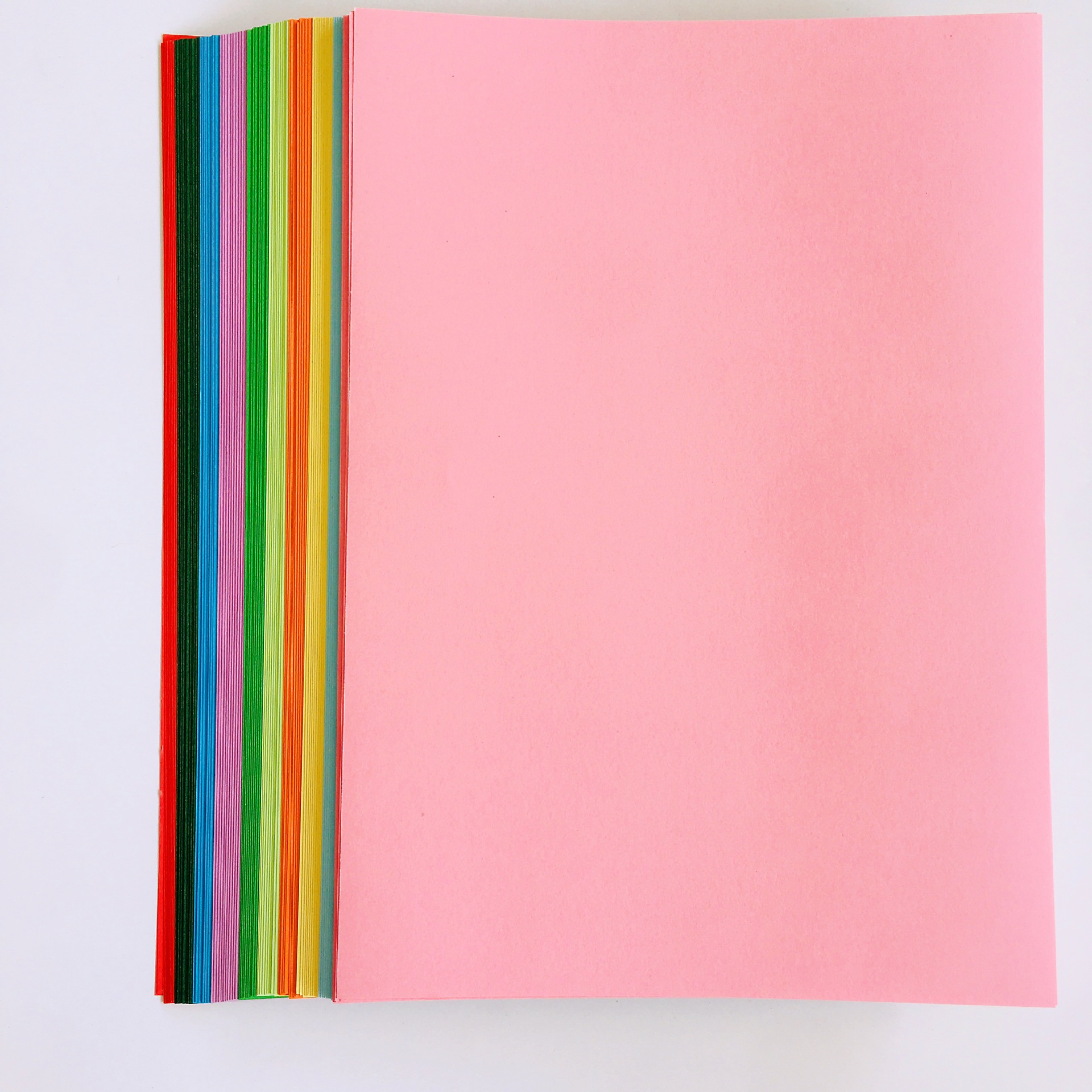 批发4k彩色卡纸200克硬卡大张a4加厚手工创意彩纸批发鲜艳美观diy