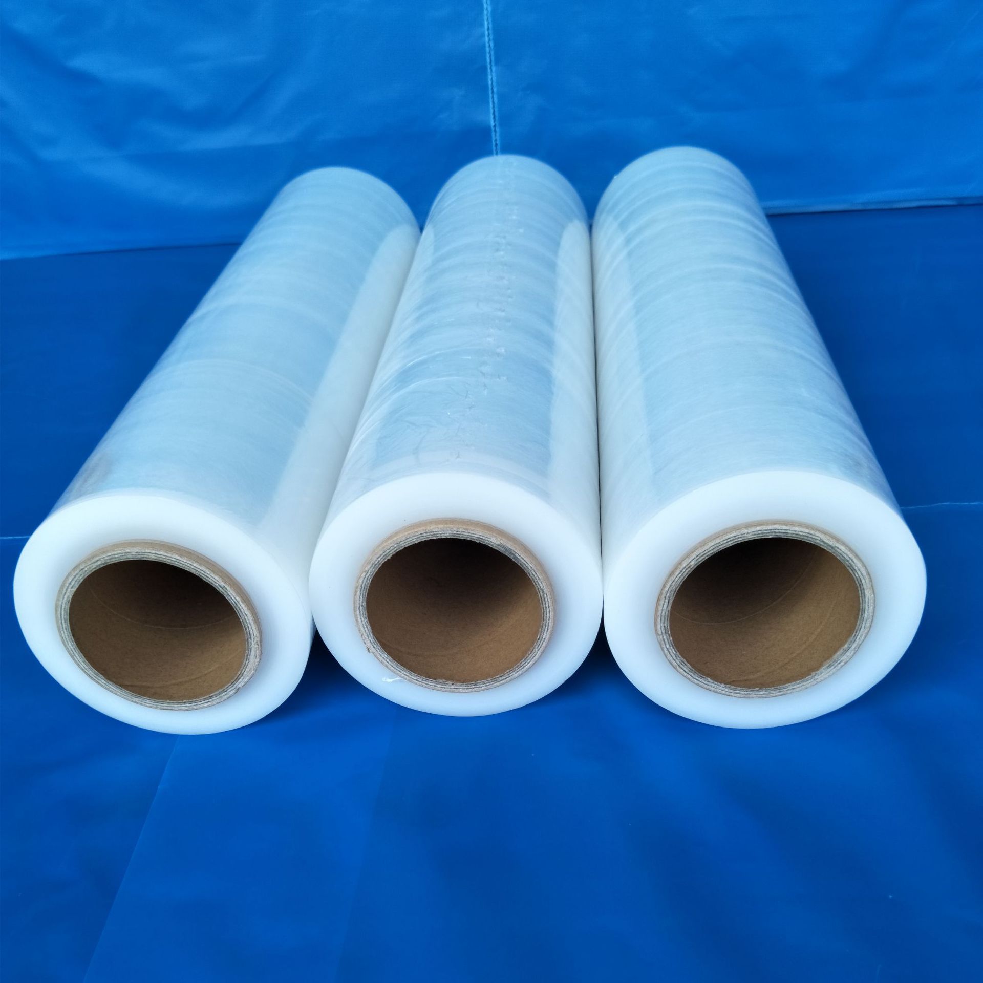 厂家直销缠绕膜pe拉伸膜pe拉伸缠绕膜宽50cm