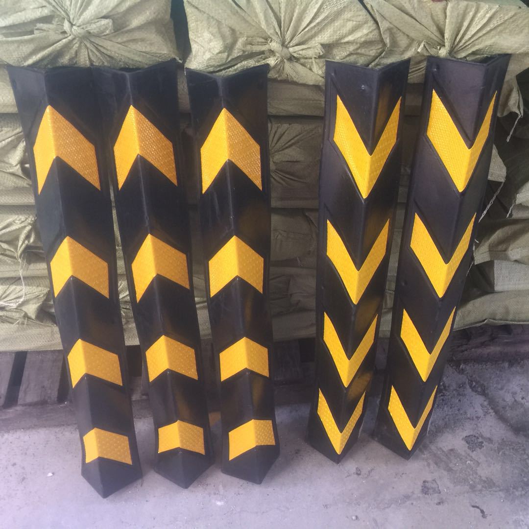 01订货号001货号001适用范围车库材质橡胶类型橡胶护角规格800*100*10