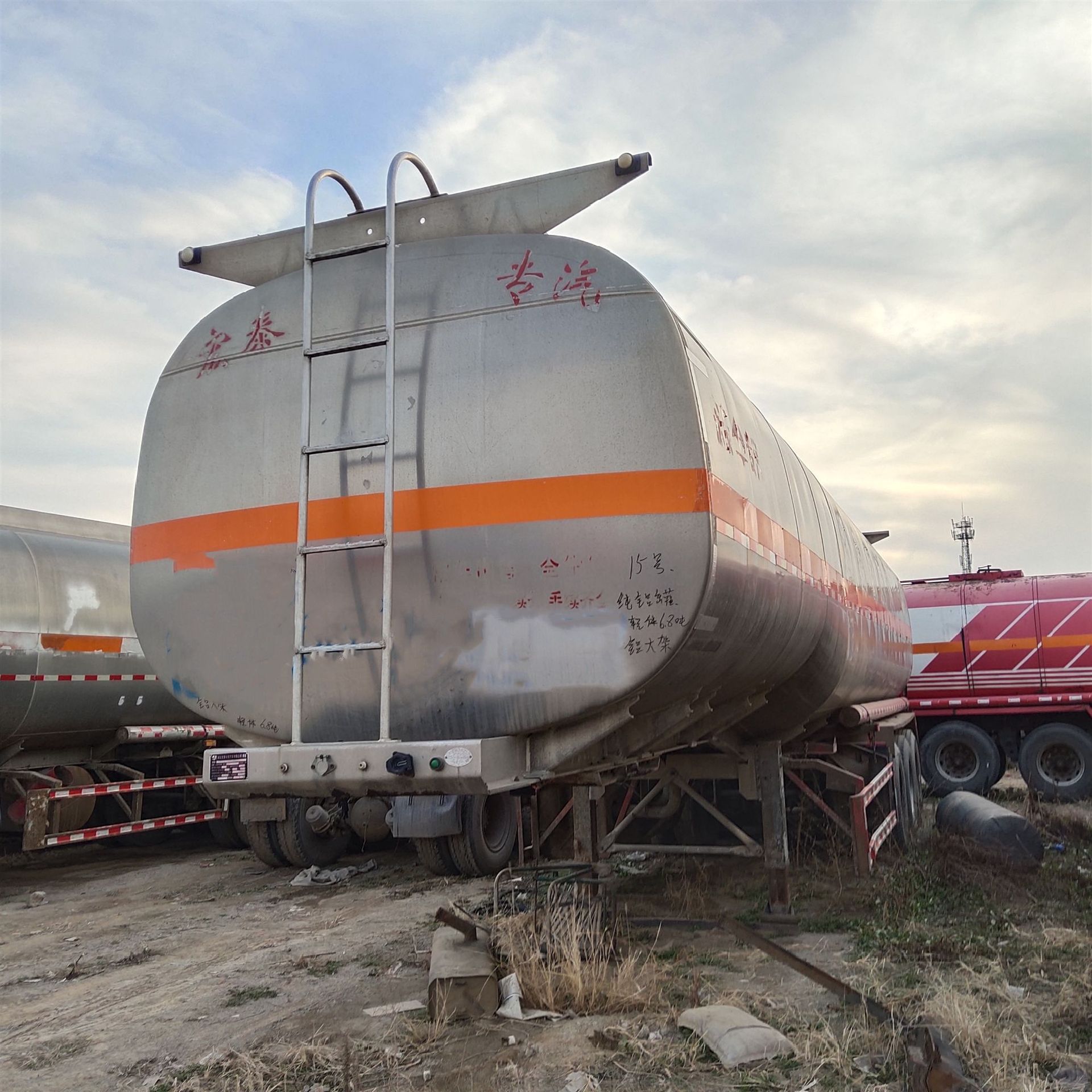 收售不锈钢纯普货手续食用油罐车35立方到50立方 304材质手续齐全