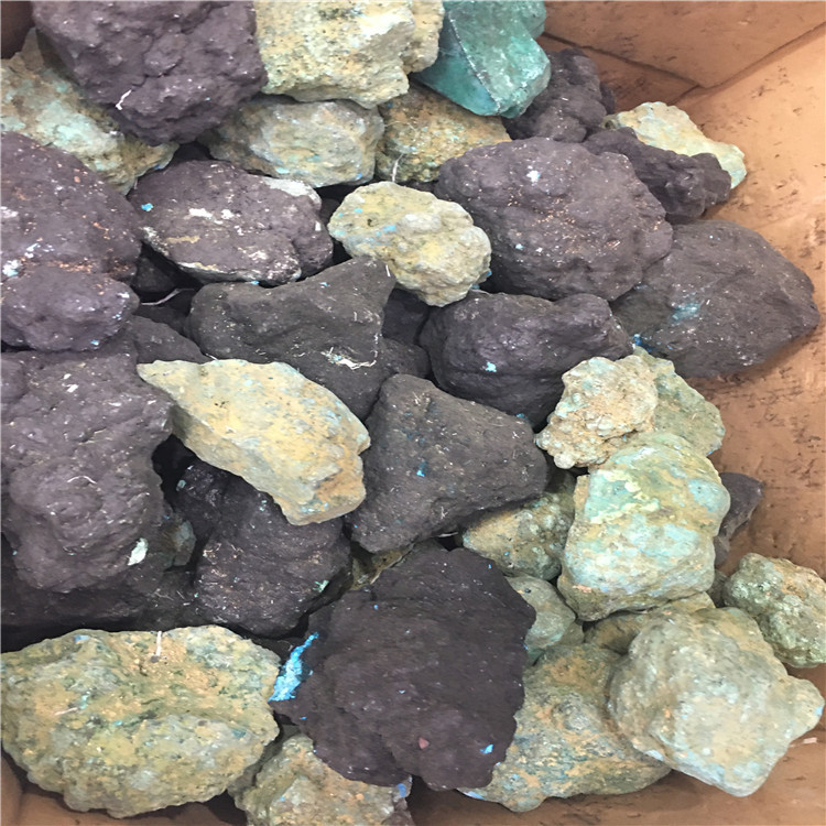 新款松石批发湖北十堰绿松石原石大块黄皮料首饰配饰