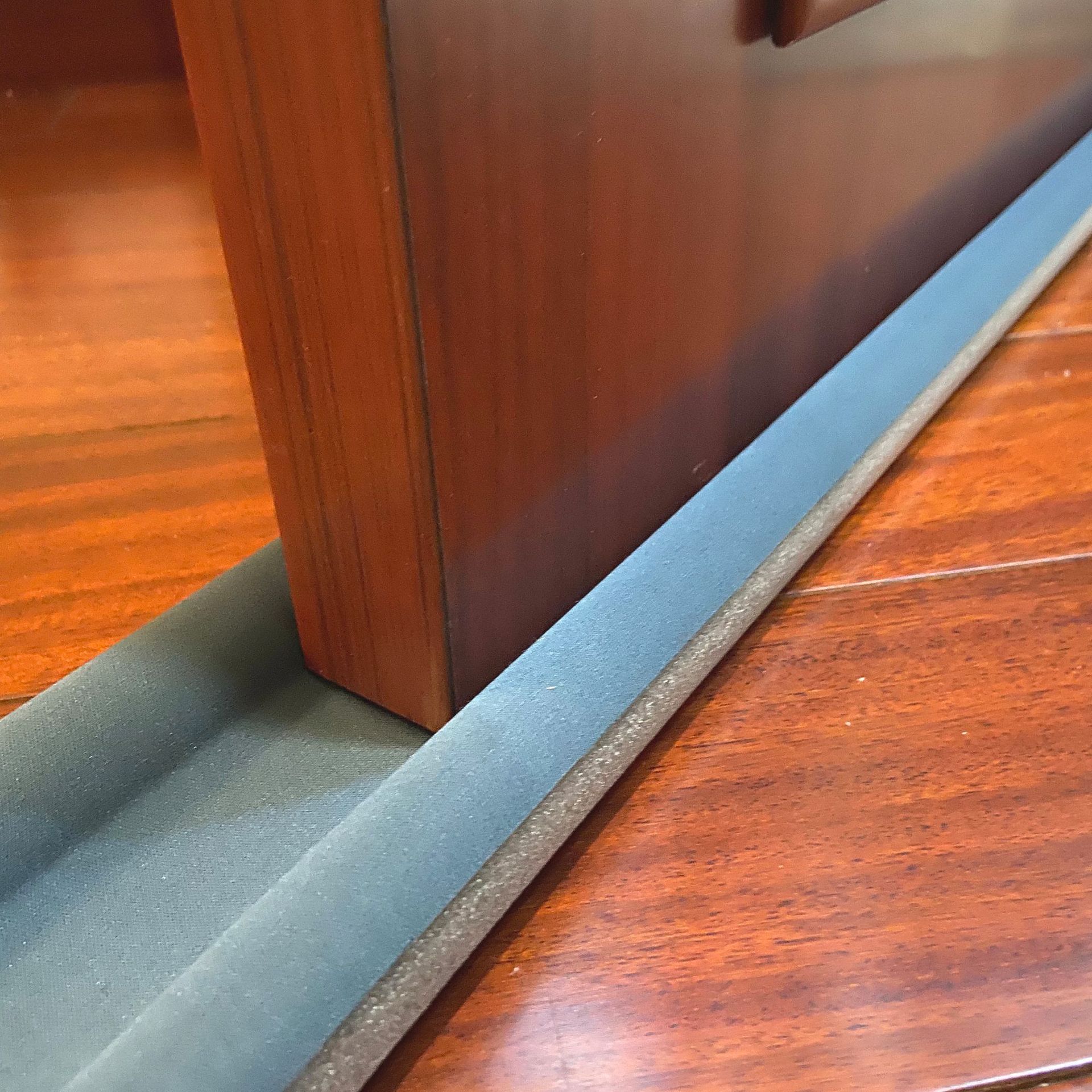 门缝门底密封条自粘隔音防盗门窗户玻璃门挡风神器防水胶条防风贴