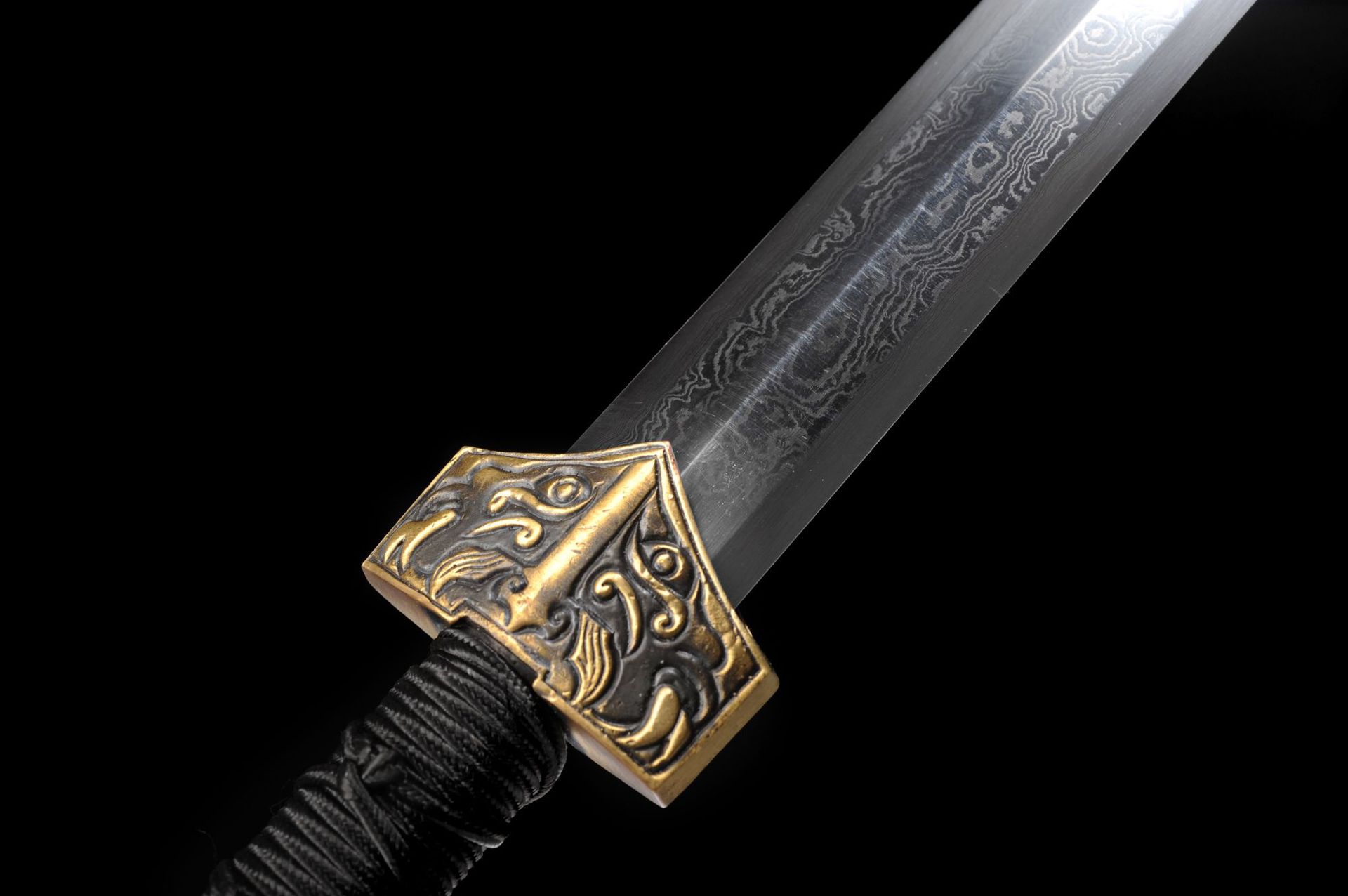 龙泉刀剑花纹钢烧刃一体宝剑手工锻打春秋汉剑八面剑冷兵器未开刃