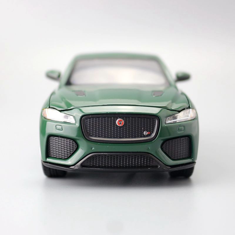 jkm玩具合金汽车模型1:32捷豹f型f-pace轿车声光回力六开门盒装