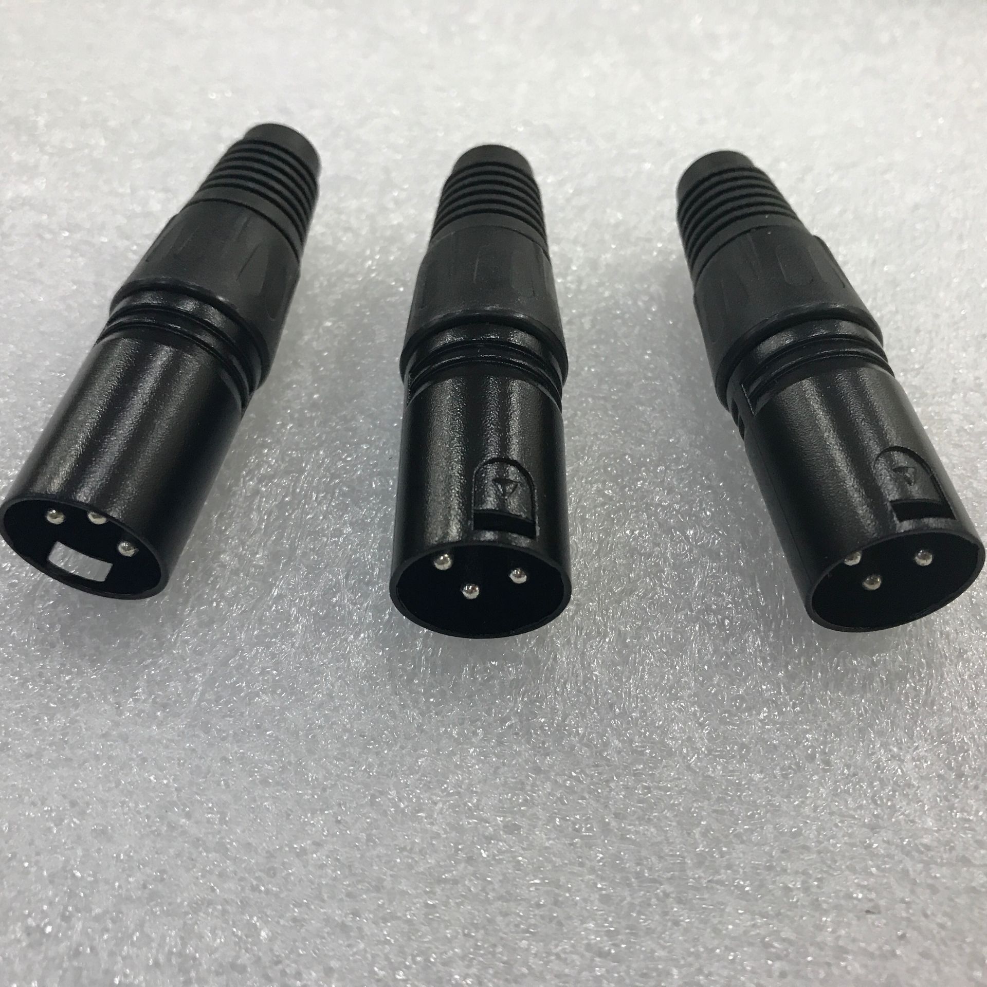 三芯瑞式卡侬母头 瑞式炫黑卡侬 麦克风卡龙 音箱卡侬插头