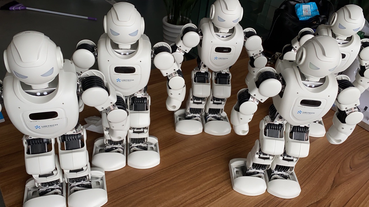 教育学机器人优必选阿尔法机器人教育群控活动庆典学校科技可出租