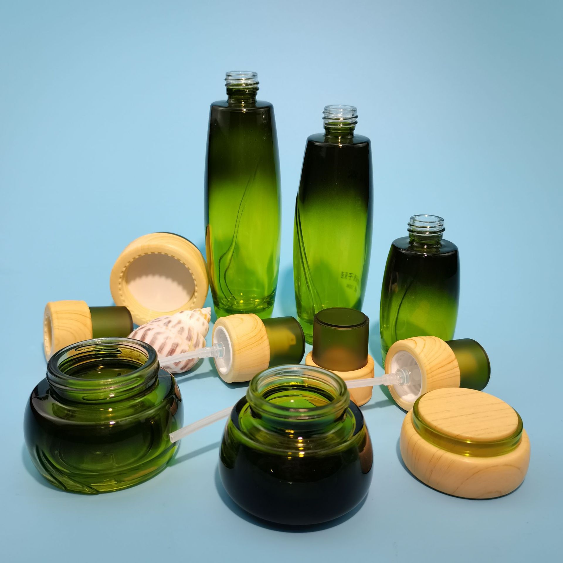 一叶子同款套装瓶绿色环保瓶广州库存大量现货直发化妆品玻璃包装