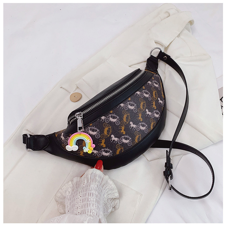 女士包包2020新款潮斜挎包女百搭ins小腰包潮流单肩包时尚印花包