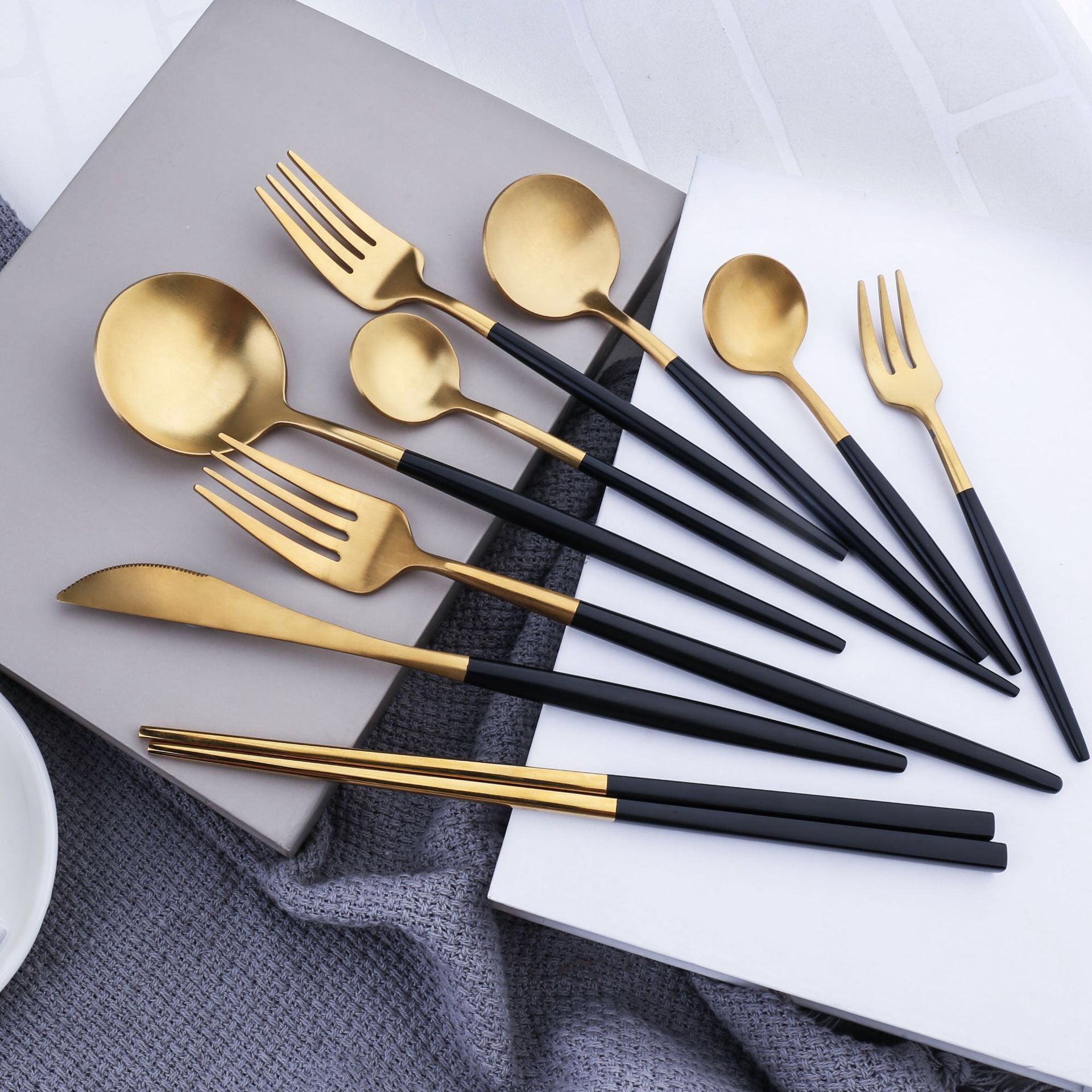 北欧西式葡萄牙餐具黑金全系列304不锈钢刀叉勺筷子礼品套装批发