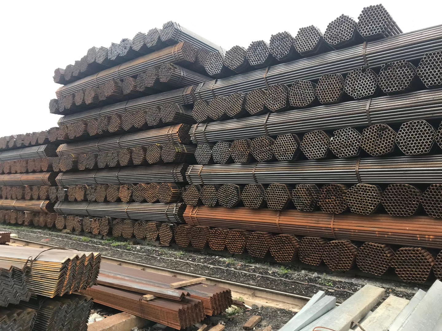 25友发热镀锌脚手架管 国标架子管一支起批