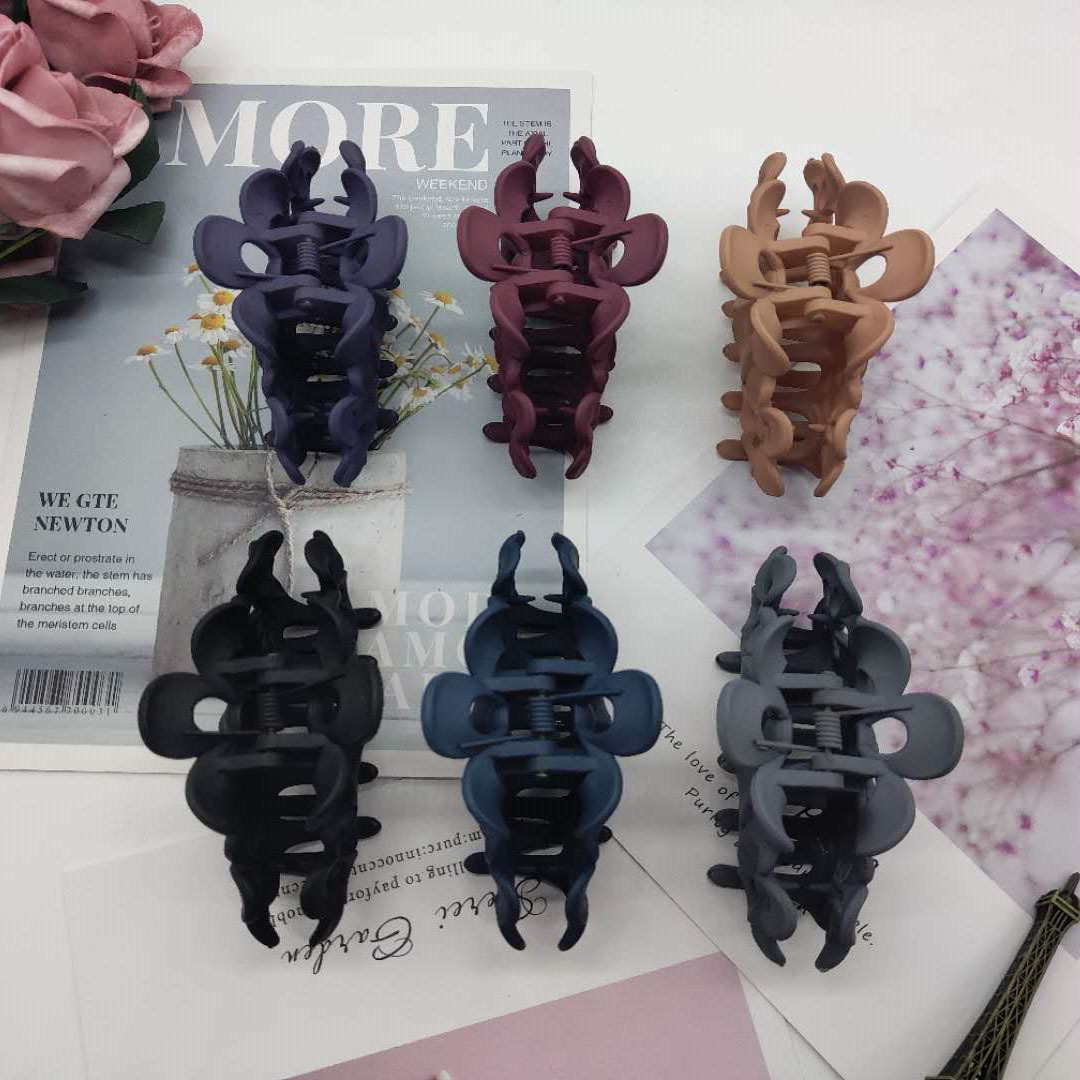 Factory Direct Sales Korean Hair Accessories Solid Color Frosted Three Flowers Rubber Paint Barrettes Bath Grip Hair Clip