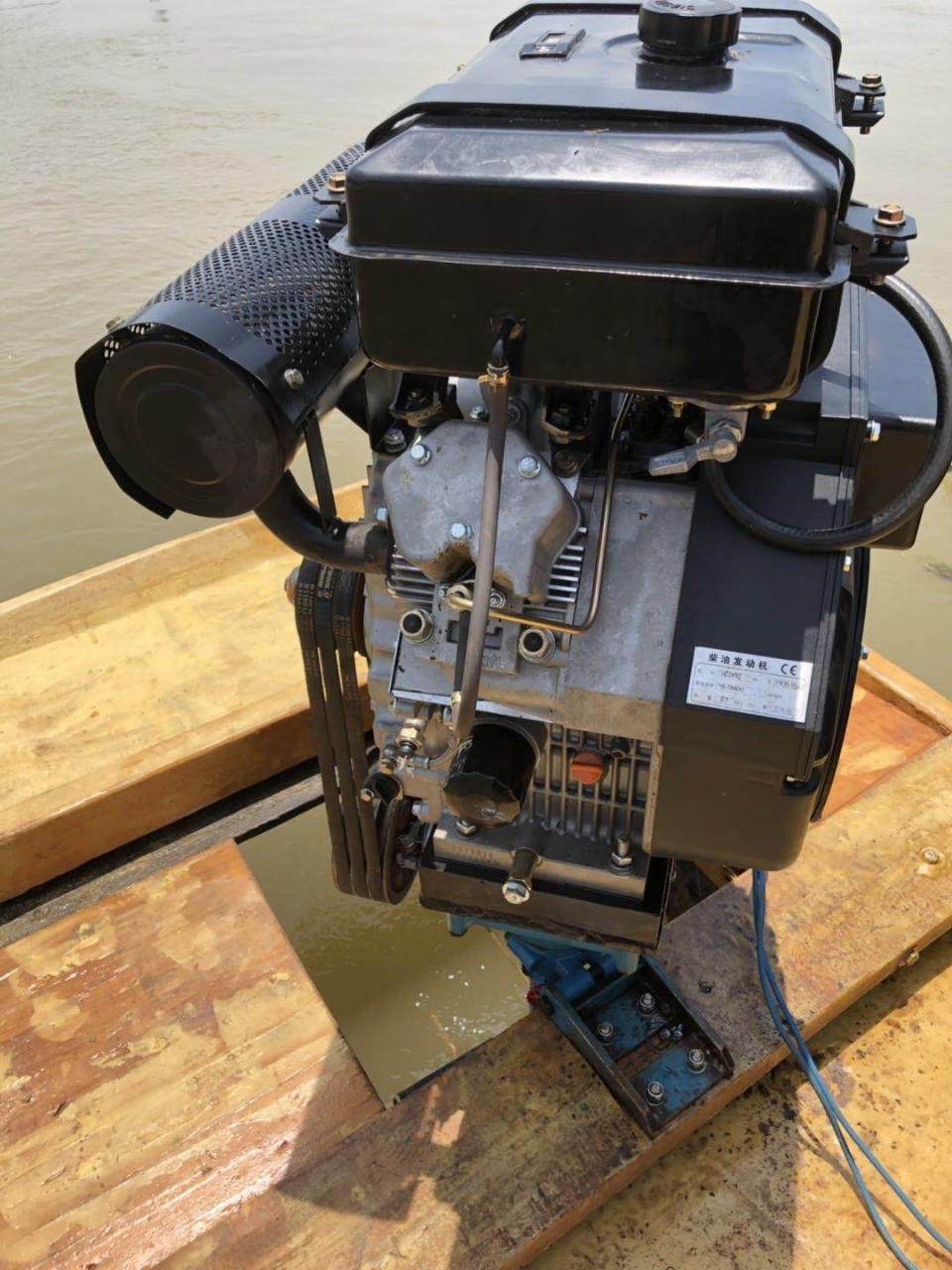 风冷双缸柴油发动机2v92fd. 16kw,25马力船挂收割液压泵工程机