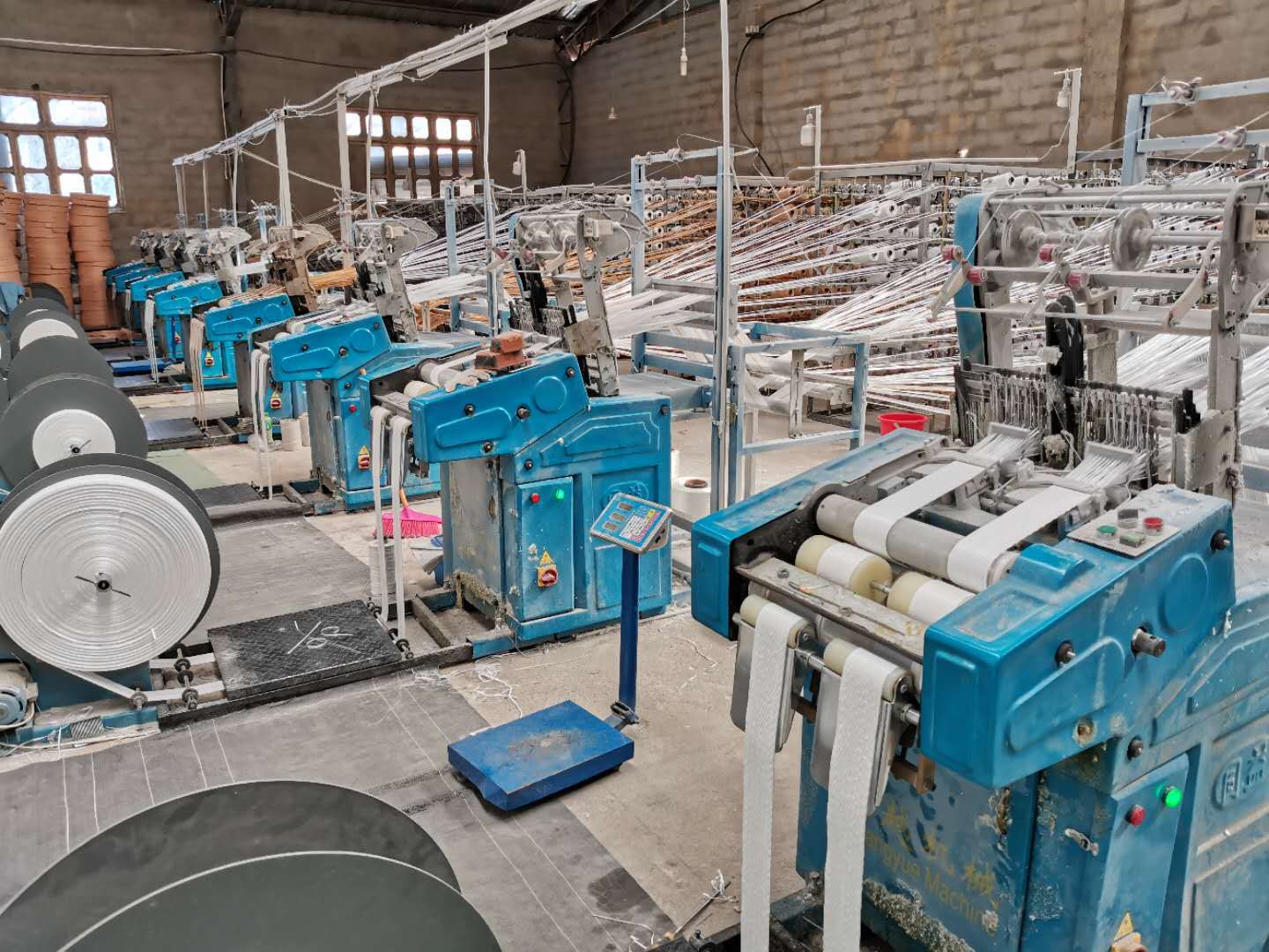 厂家供应高速无梭织带机集装袋吊带织带机集装袋生产设备批发直销