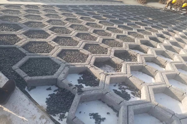 生态混凝土护坡