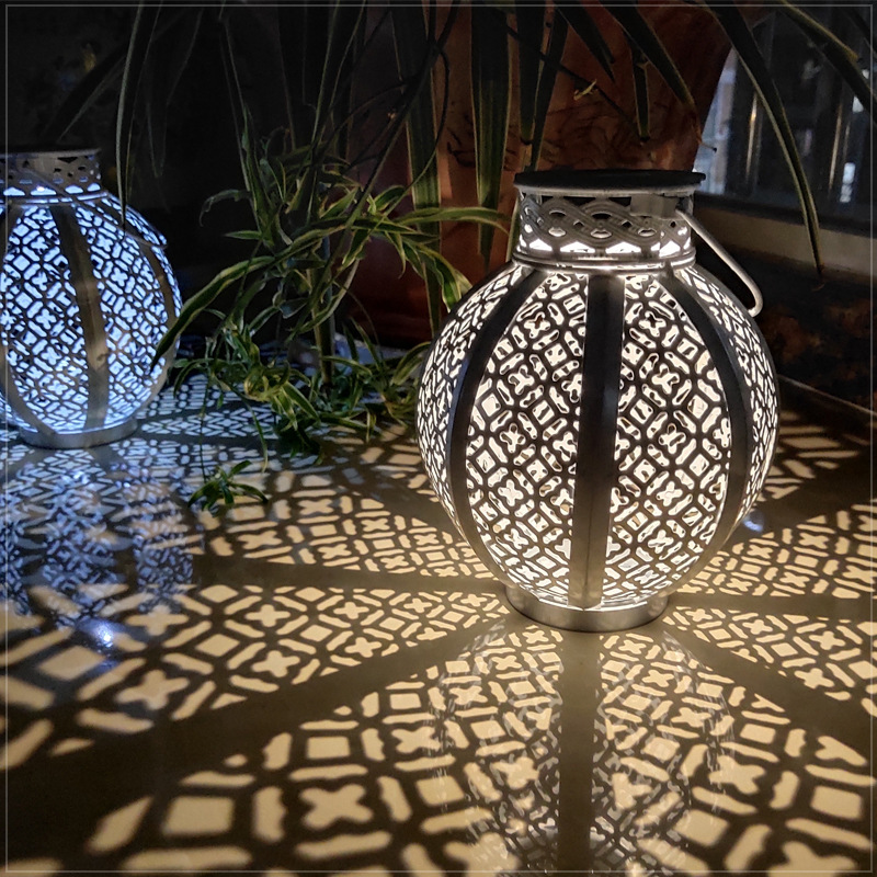 镂空太阳能风灯2020简约摆件家居饰品铁艺灯笼太阳能灯