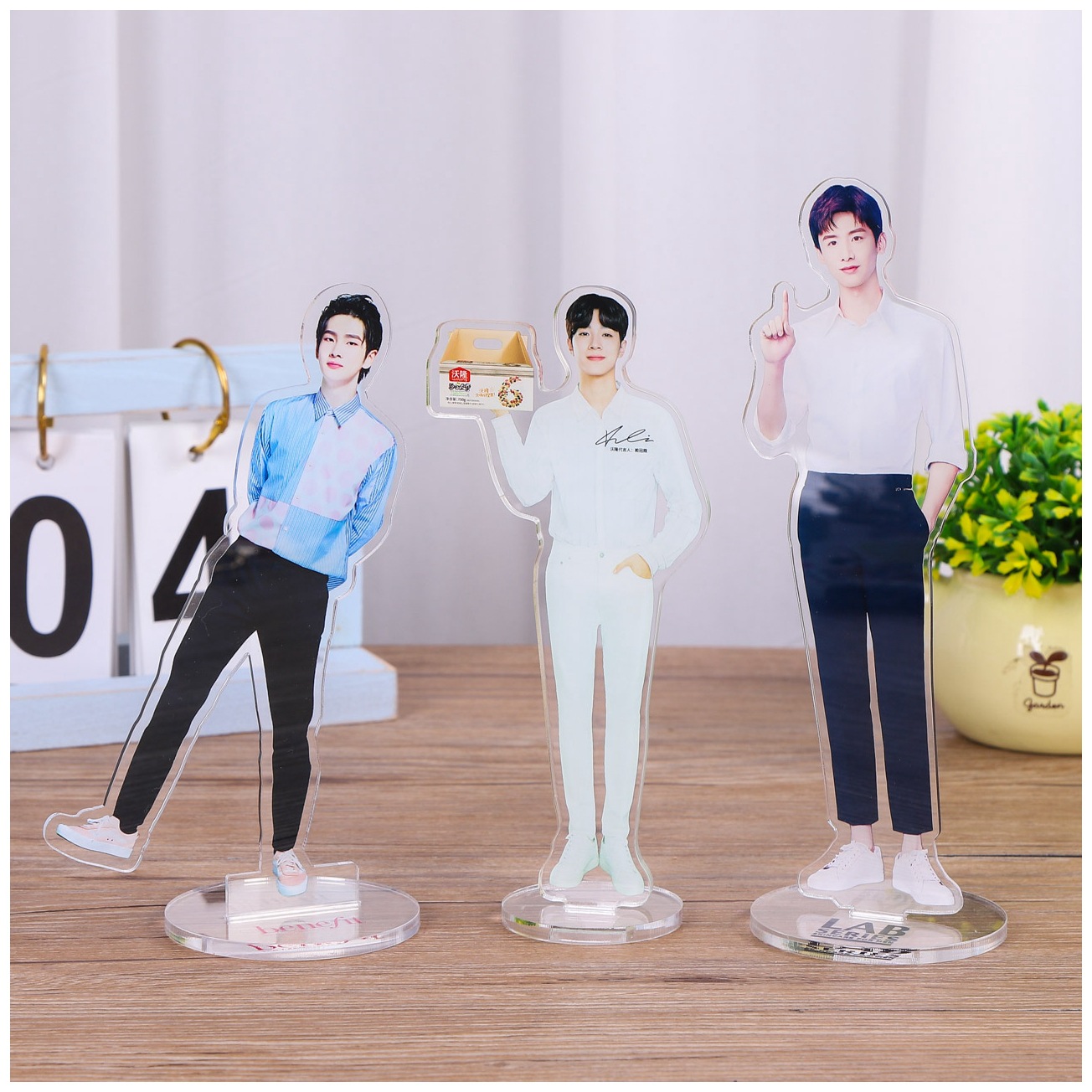 厂家可定亚克力人形立牌站牌周边应援 明星人物亚克力工艺摆件