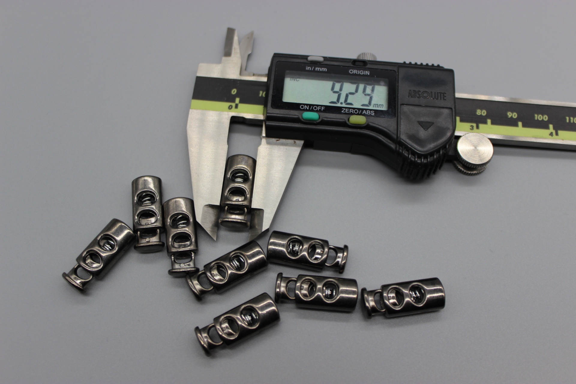 跨境uv弹簧扣猪鼻抽绳卡扣可调节拉绳松紧扣子现货