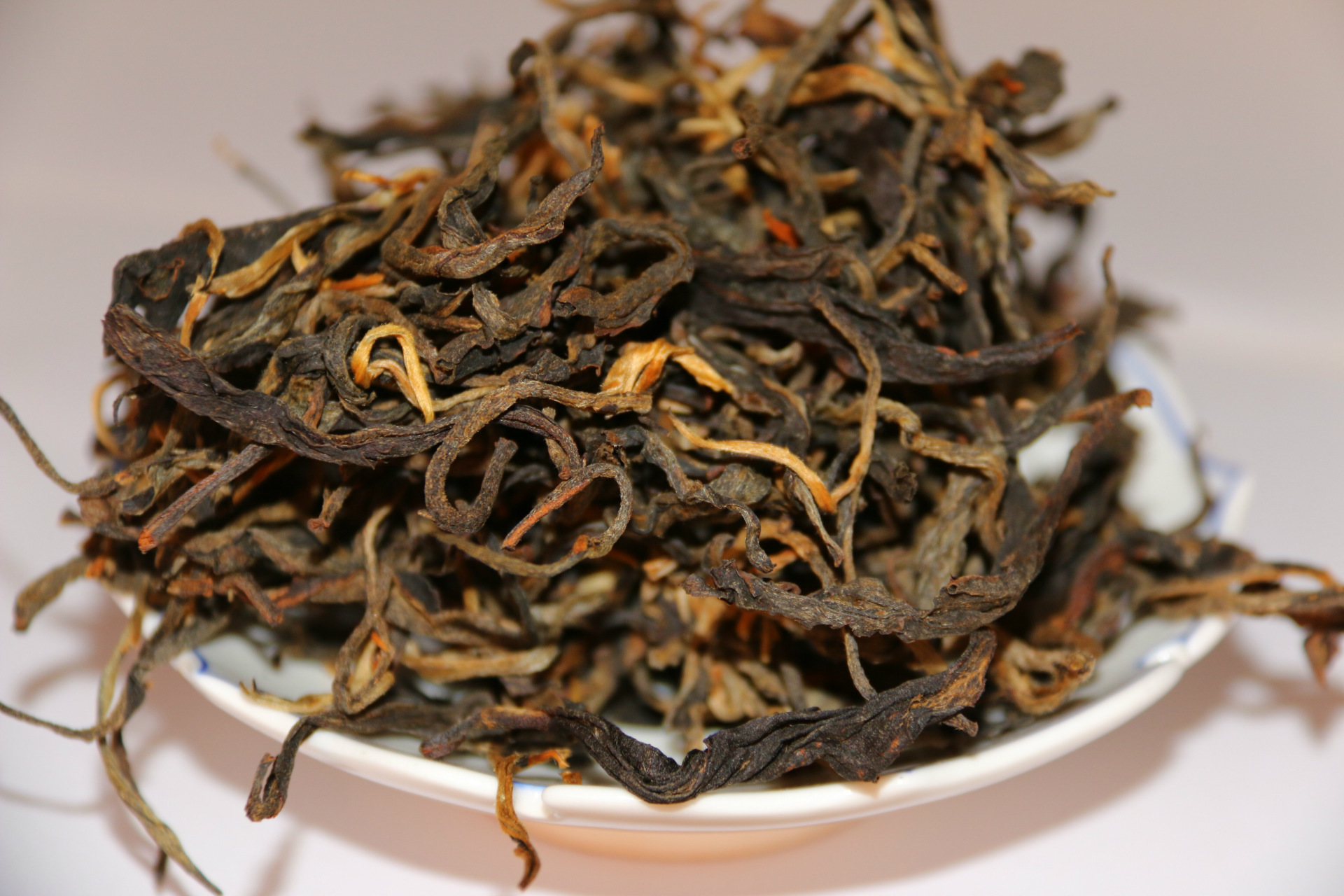 布朗山大树晒红 普洱滇红.野放纯料头春香气迷人越陈越香