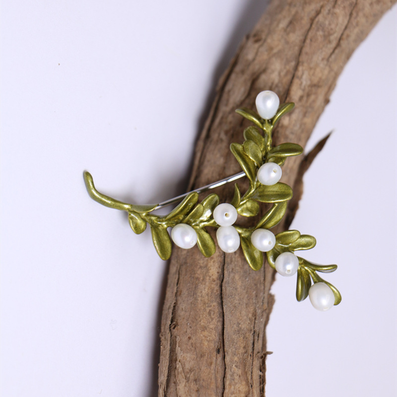 新款淡水珍珠铜烤漆黄杨树枝胸针胸花 大衣配饰-阿里巴巴
