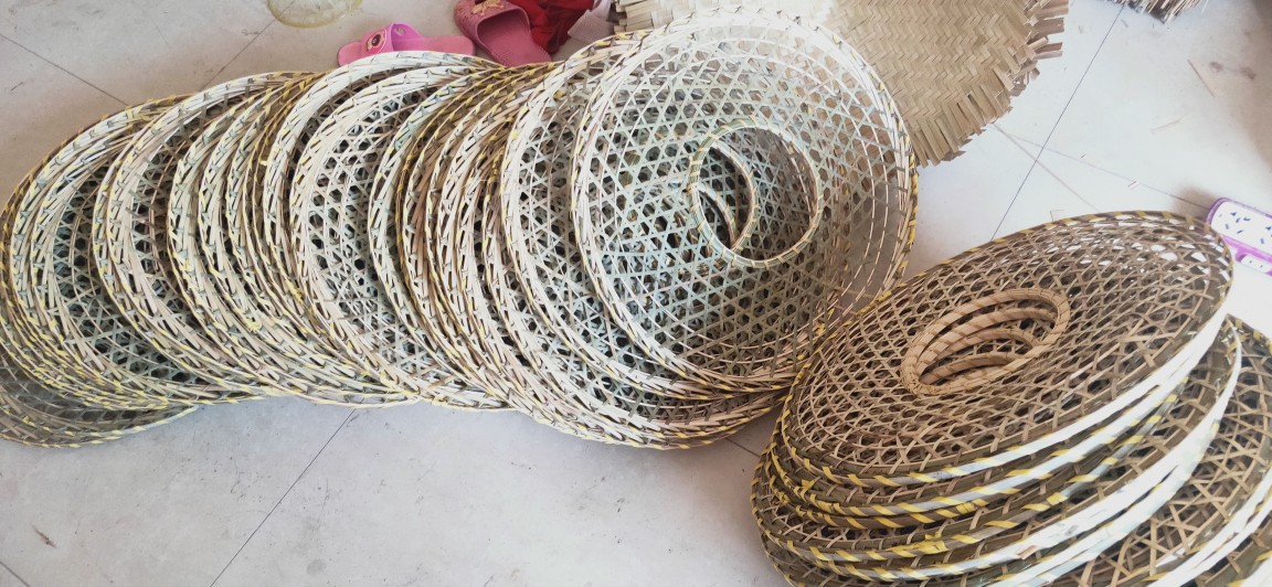 源头厂家竹编帽空顶镂空古装武侠斗笠大侠竹帽侠女影楼拍摄道具