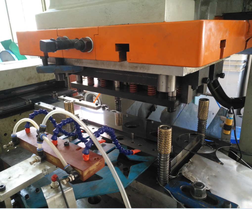 中山厂家定制五金冲压 钣金折弯 冲压成形 喷油钣金件 冲压件