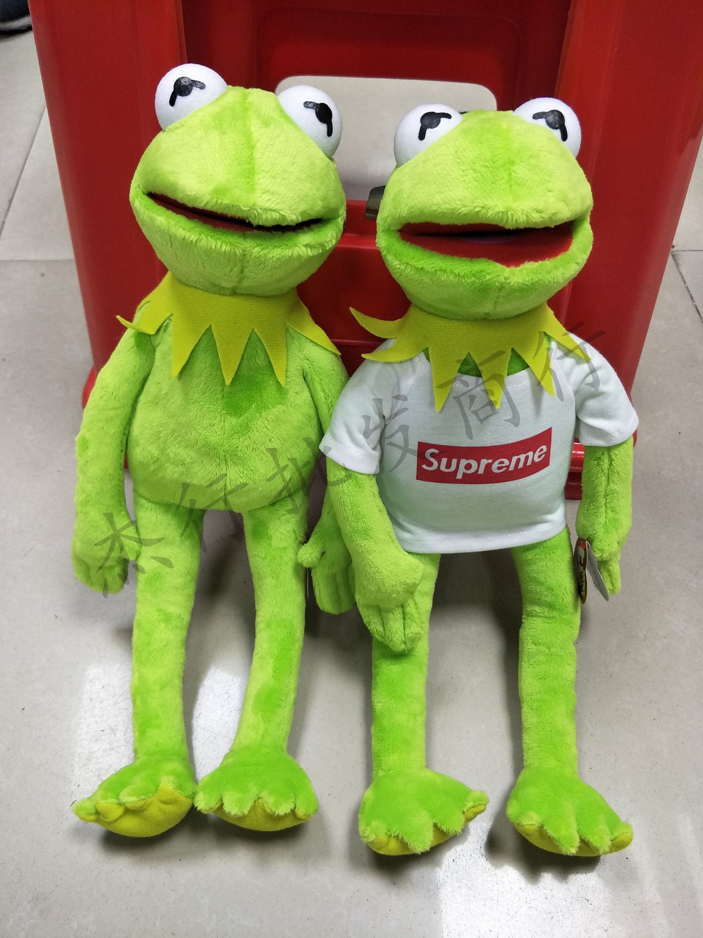 supreme青蛙公仔芝麻街科密特青蛙kermit 科米蛙生日礼物