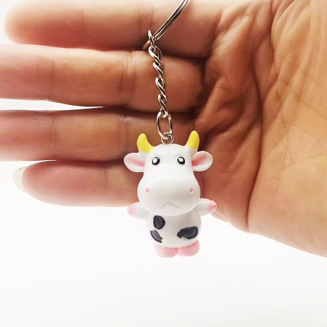 卡通彩色奶牛钥匙扣挂件3d立体小牛环保树脂公仔牛年礼品现货批发