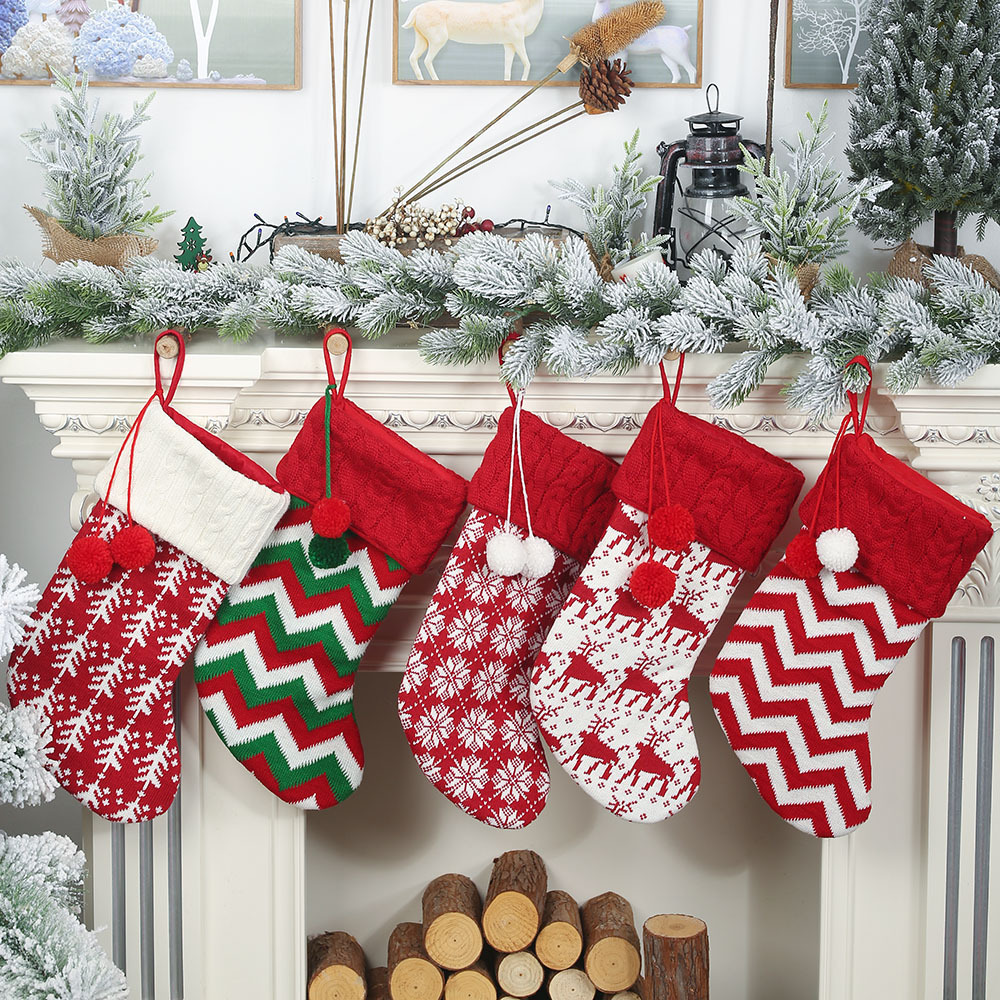 Hong Kong Love New Christmas Decoration Knitted Christmas Stockings Woolen Yarn Socks Red and White Elk Gift Bag Children Gift Bag