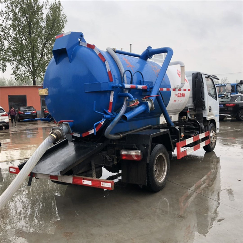 东风多利卡国六吸污车 下水管道淤泥河沙抽水车 污水运输车 圣鲁环卫