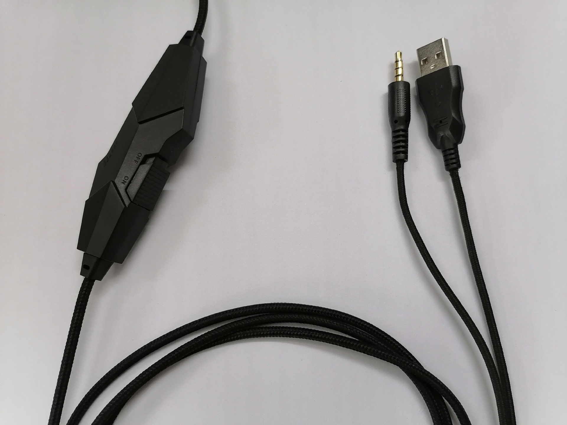 5mm两用插头游戏耳机线材工厂直销批发