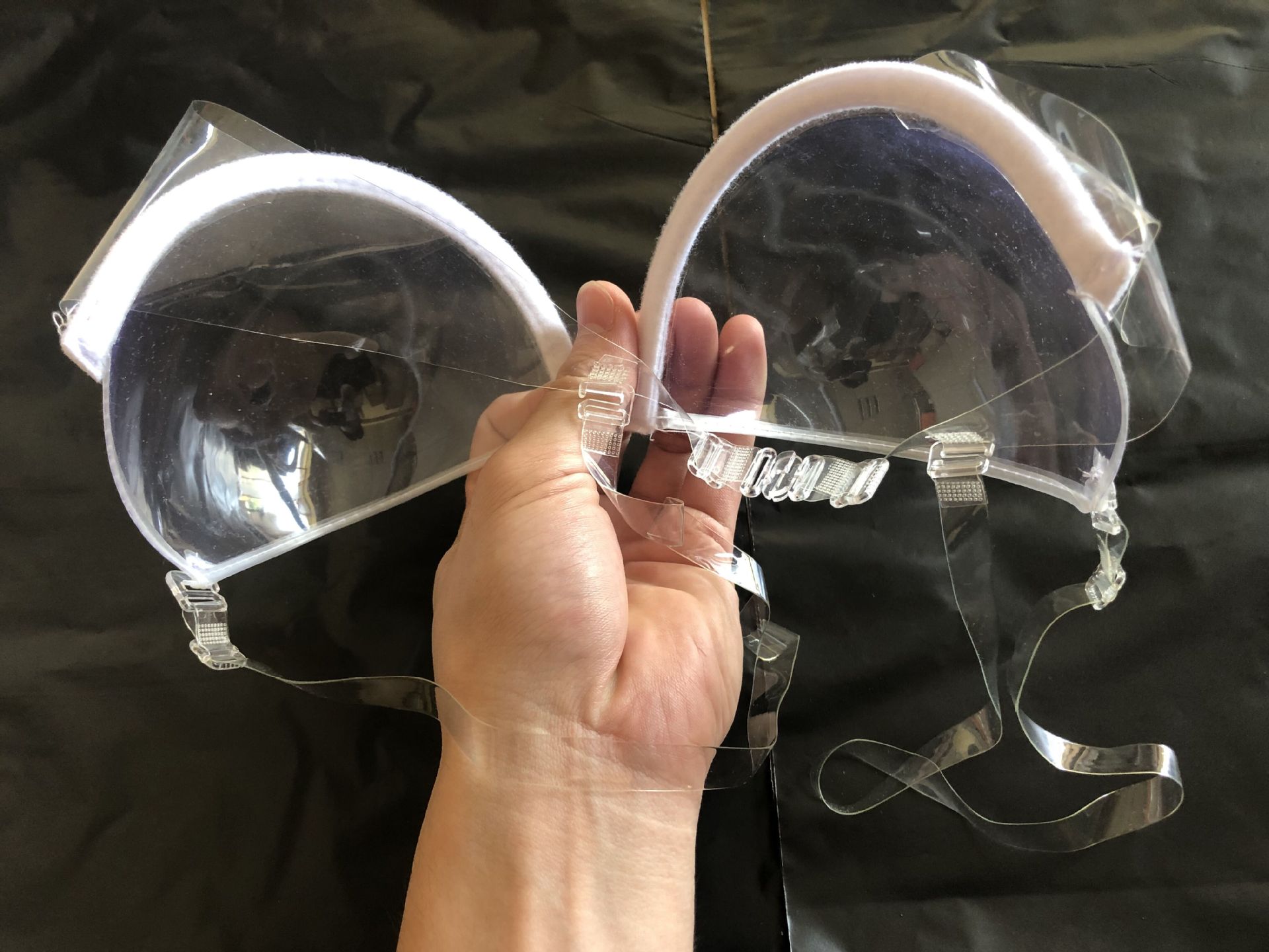 促销批发 隐形透明超细肩带塑料文胸性 一次性免洗内衣 户外必备