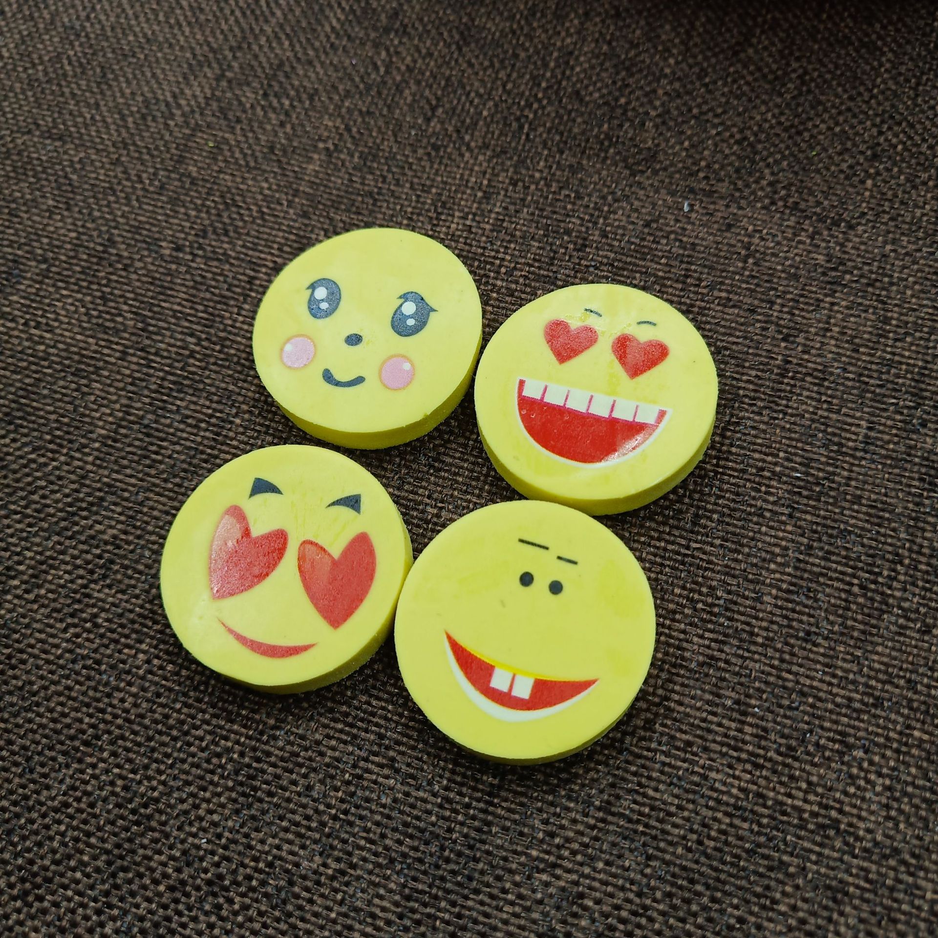 卡通大笑脸橡皮擦学生学习用品创意文具可爱表情橡皮擦奖品小礼物