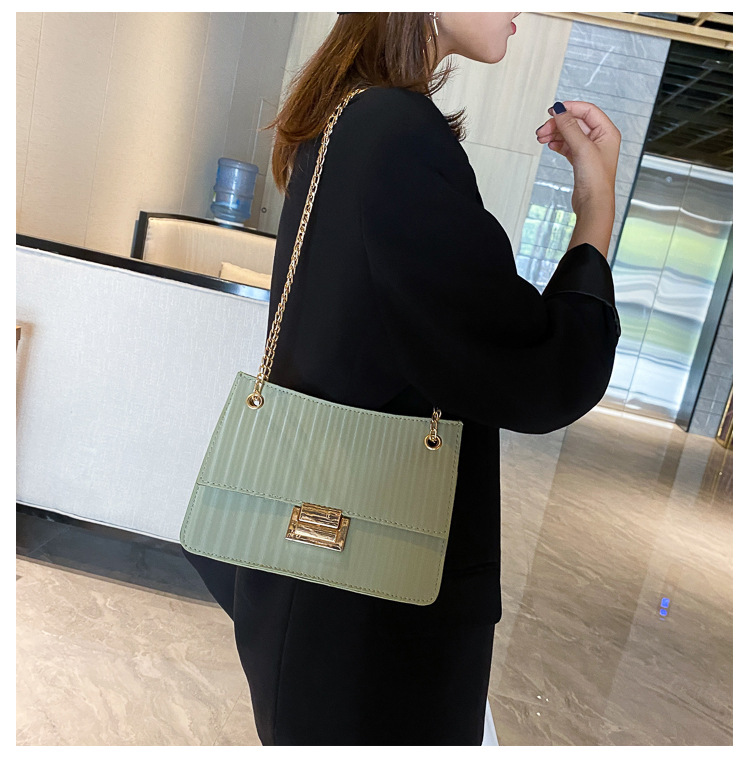 上新包包2020新款潮夏季网红白色女包ins黑色链条小包单肩斜挎包