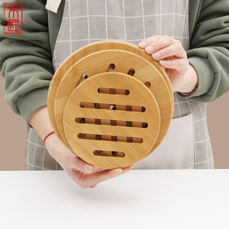 SOURCE Factory Creative Hotel Placemat Thick round Home Coaster Wholesale Hollow Bamboo Heat Proof Mat Dining Table Cushion