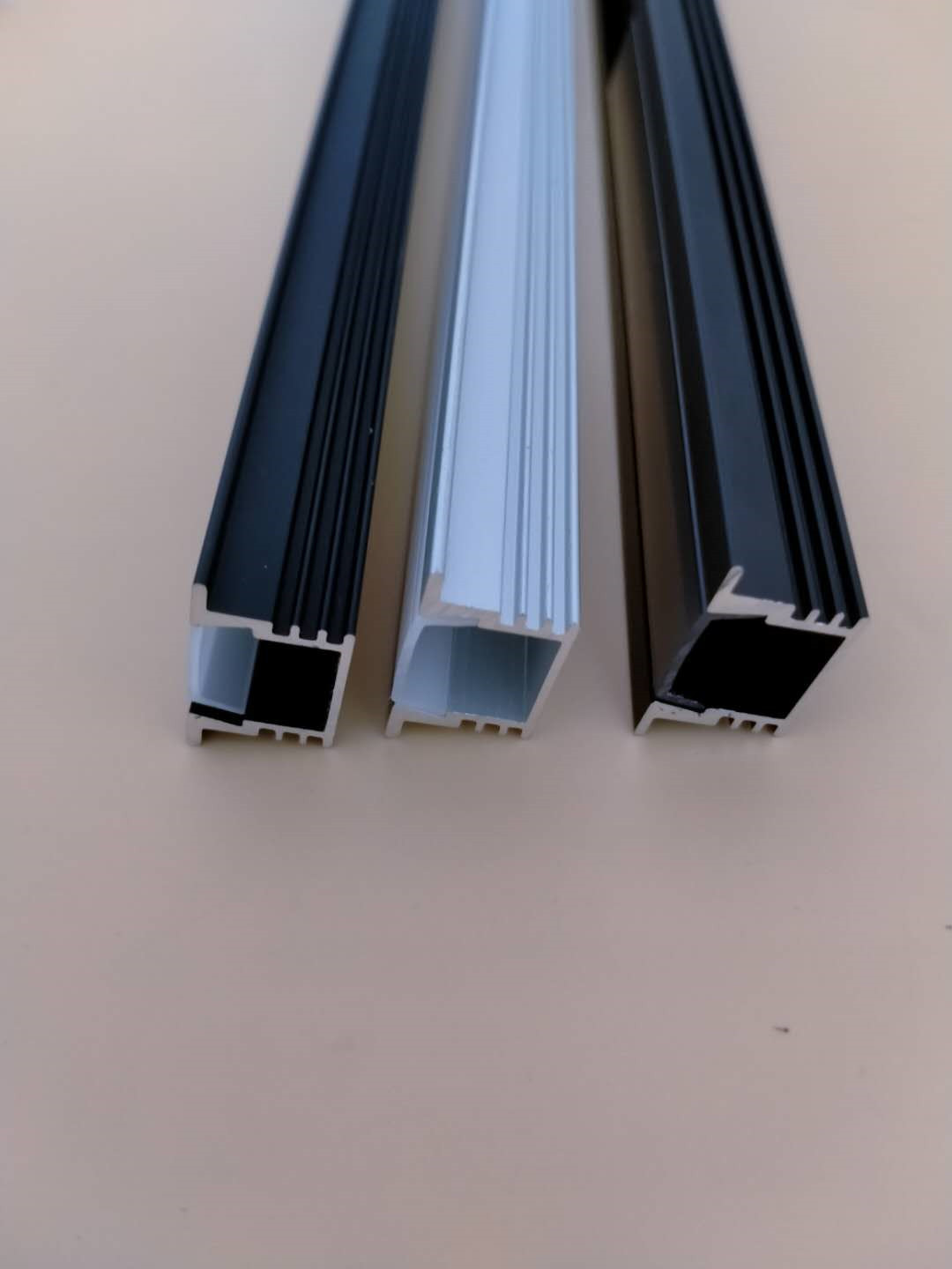 厂家直供 led线条灯 橱柜灯 嵌入式铝灯槽外壳套件 三种颜色