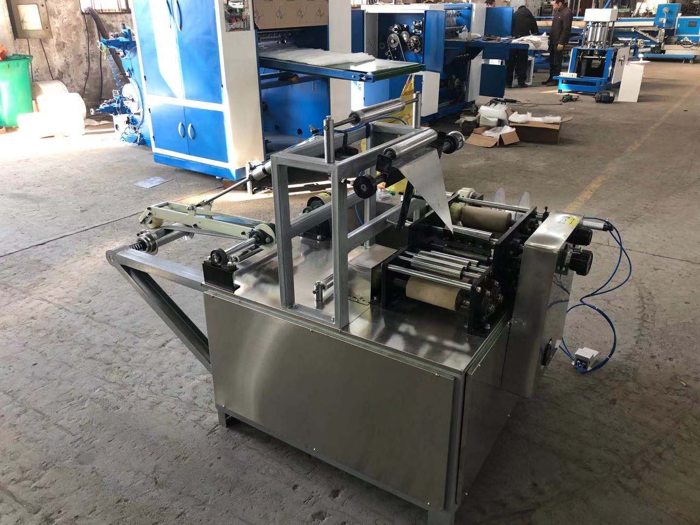 无纺布折叠机 柔巾卷折叠机 无纺布柔巾卷包装设备 厂家定制