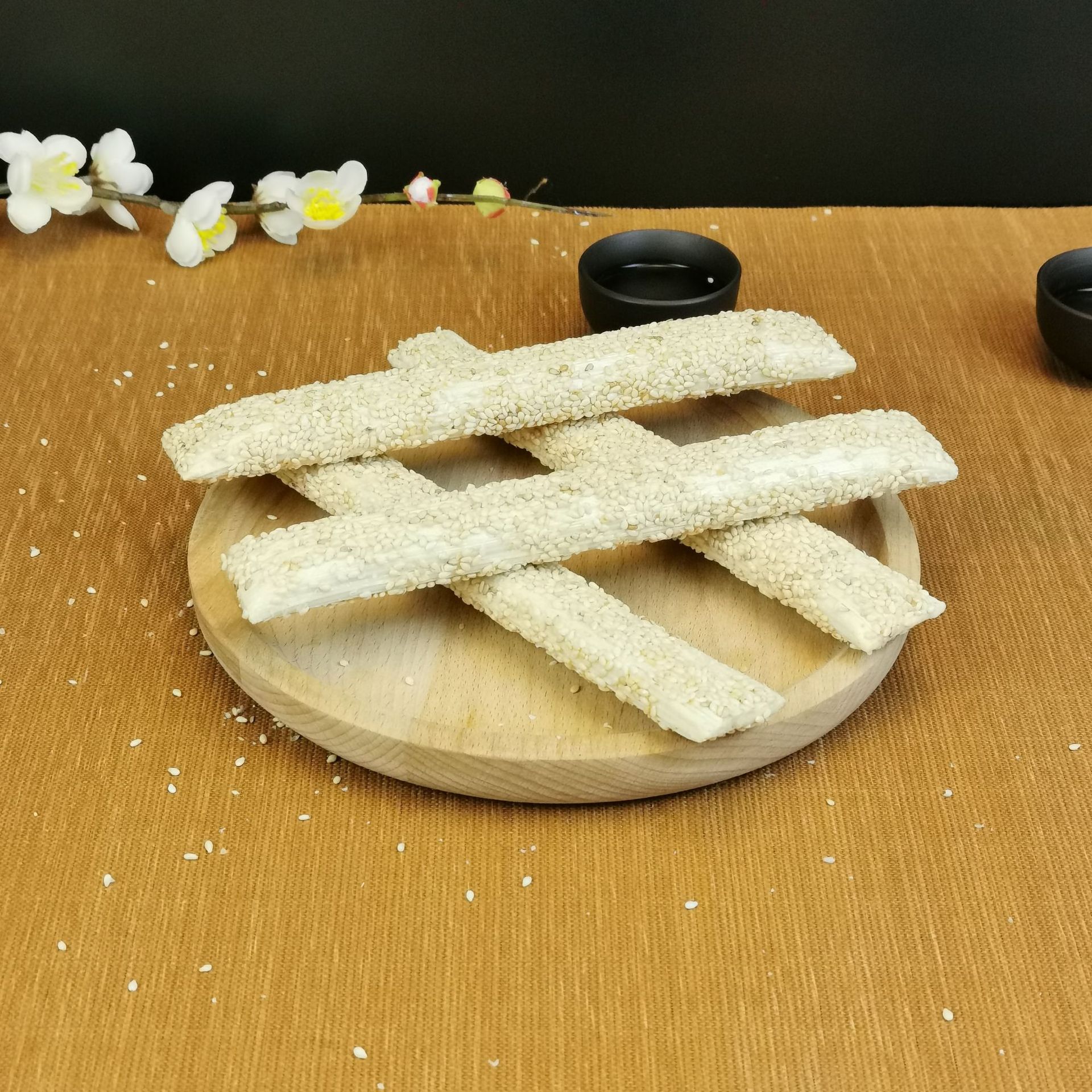 厂家供应空心芝麻酥糖20斤散装芝麻棒香酥芝麻糖芝麻大糖成箱批发