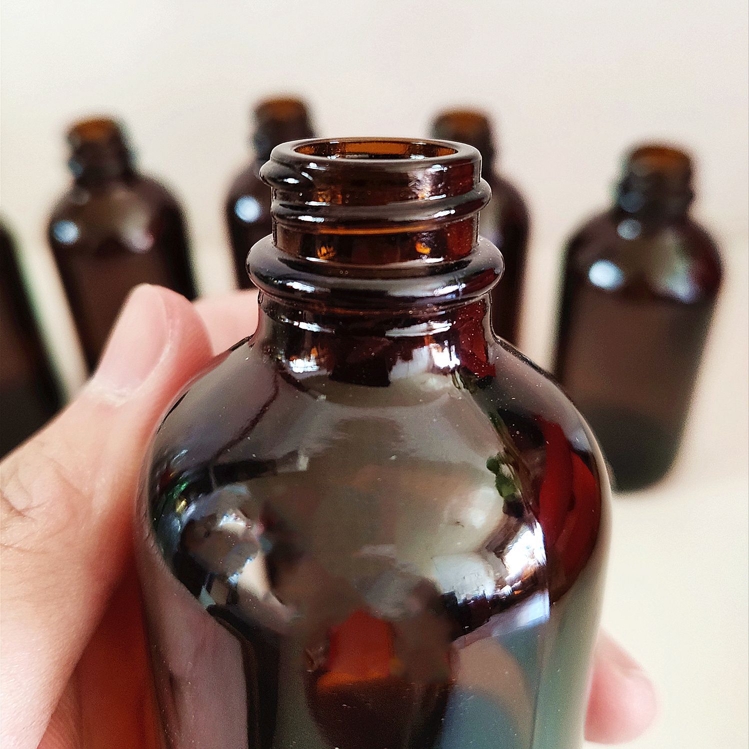 批发零售120毫升波斯顿玻璃瓶 棕色口服液瓶 茶色试剂瓶 支持定制