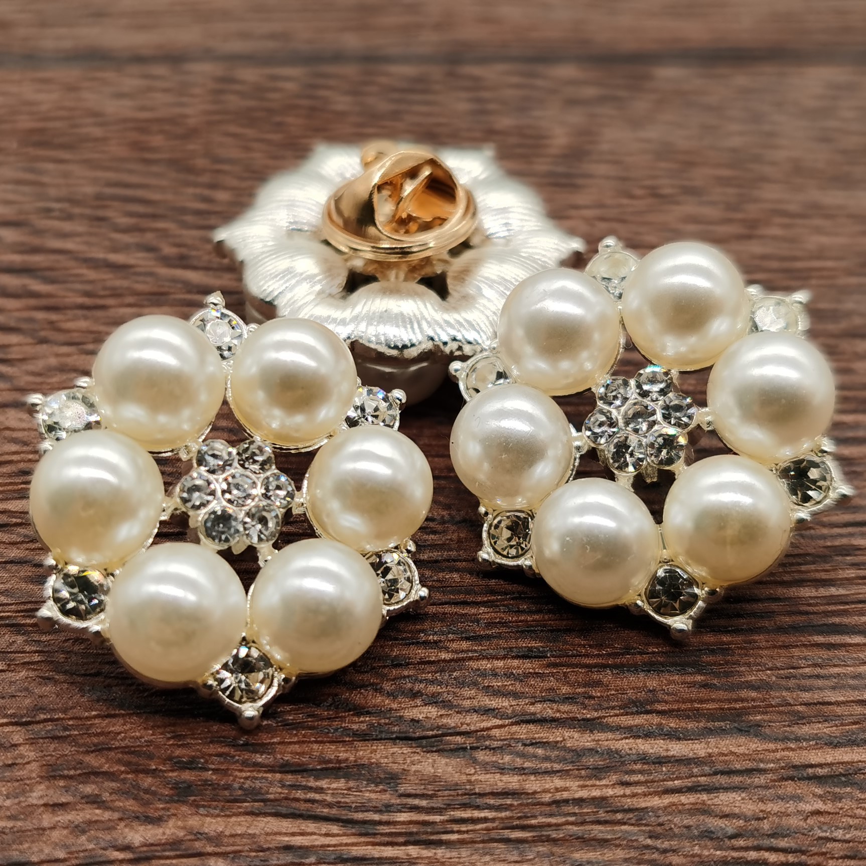 贴钻金属胸针扣玫瑰金亮白防走光纽扣女款百搭免缝珍珠扣子