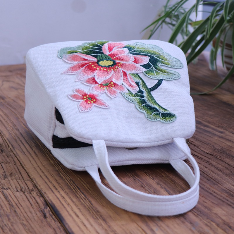 云南民族风手提荷花包绣花包女包棉麻双拉刺绣布艺包批发