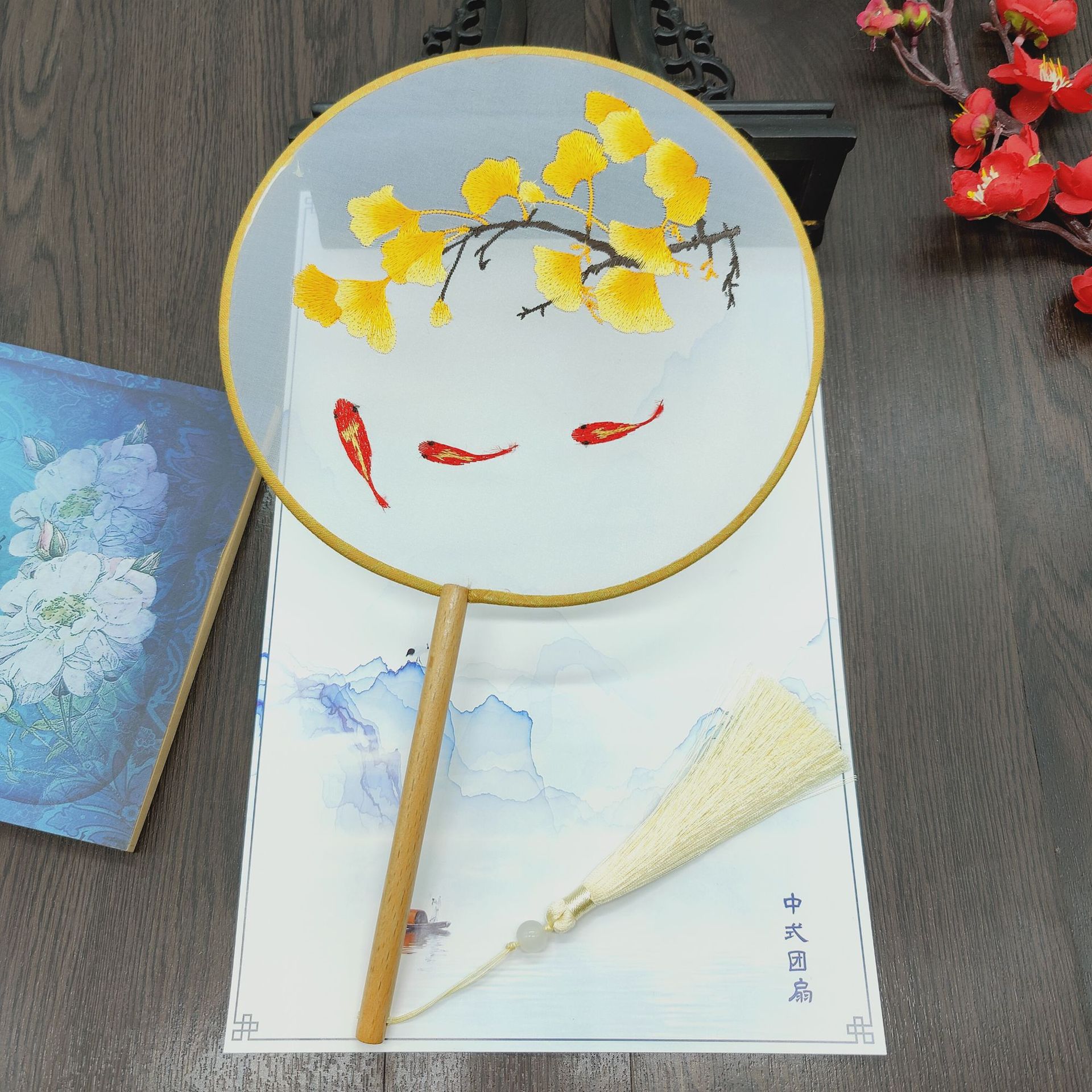 圆形双面刺绣中国风摄影拍照彼岸花团扇宫廷扇汉服女夏舞蹈绣花扇