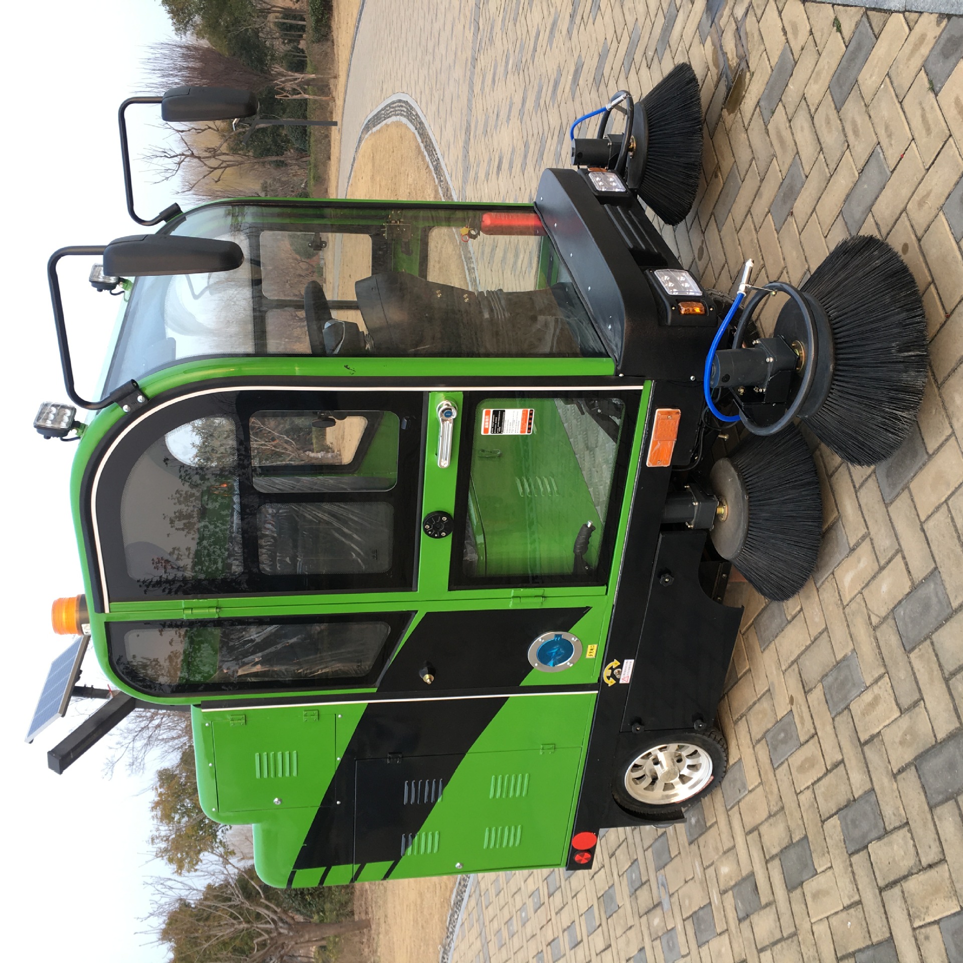 全封闭电动三轮扫地车 清扫工厂仓库扫地机 小型道路清扫车大电瓶